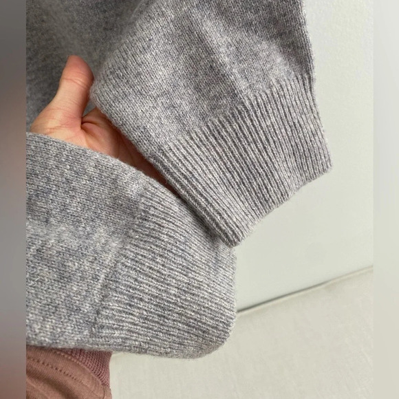 BROOKS Brothers Red Wool 100% Lambswool  Crewneck Sweater Size L - Picture 4 of 8